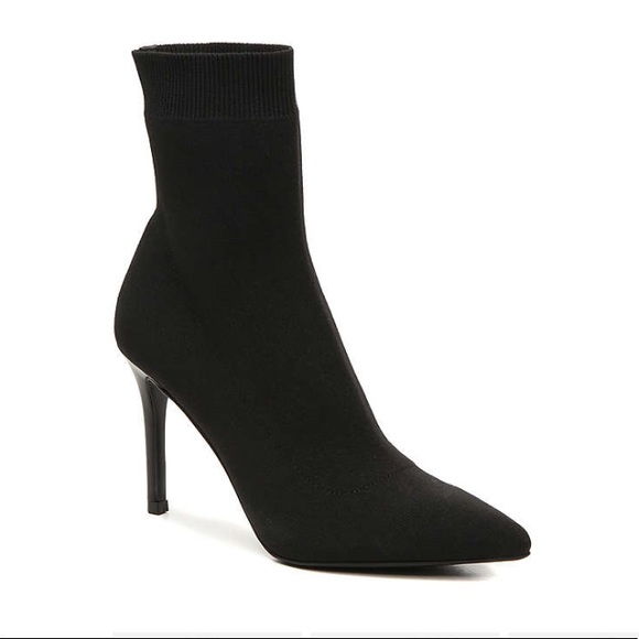 Steve Madden Shoes - 🍁NIB Steve Madden Enya Bootie
